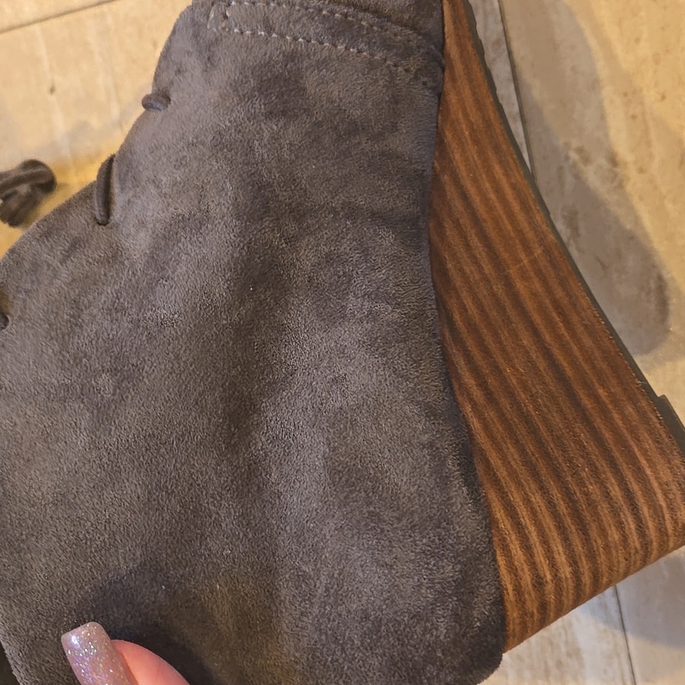 Dr. Scholl's Be Energized Foam Technology Gray Suede Dakota Ankle Wedge Booties - Picture 7 of 12